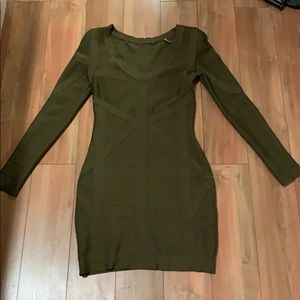 Green dress long sleeve